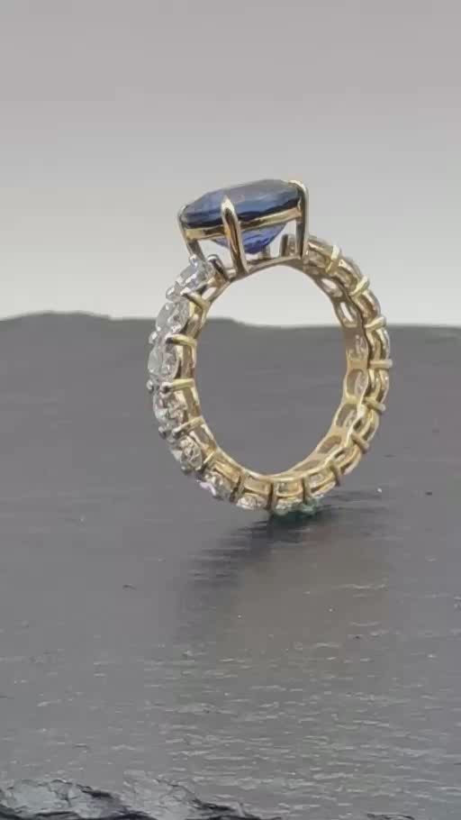 14K Gold Oval Cut Blue Sapphire w/ Lab Grown Diamonds- $1,950